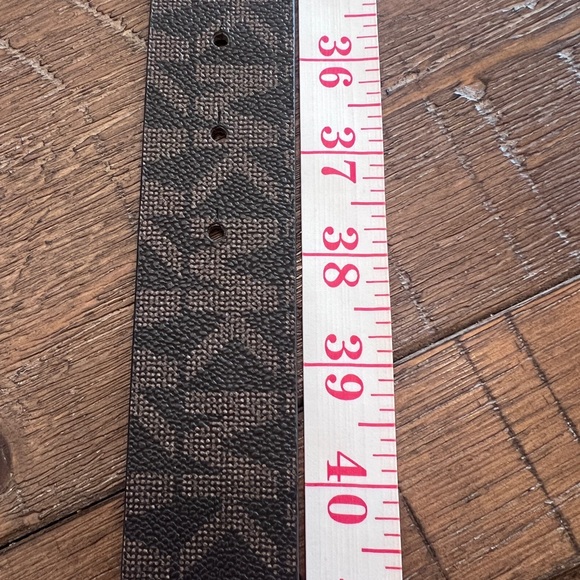 Michael Kors Black/Brown Leather Belt with Gold MK Buckle “reversible” - Picture 6 of 7
